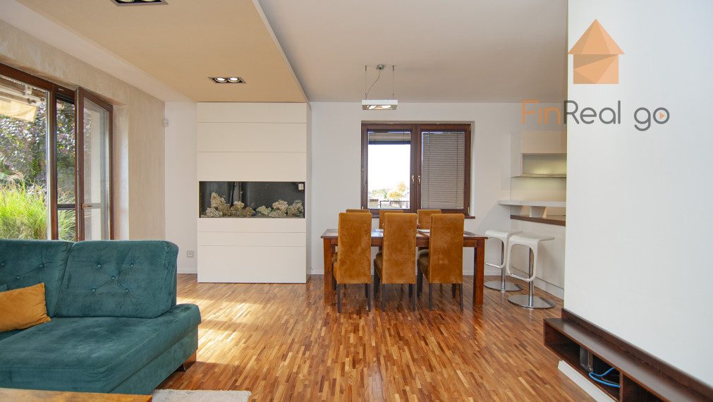 Predaj dom s bazénom, vírivkou, saunou, 792m2 pozemok-Slovenský Grob