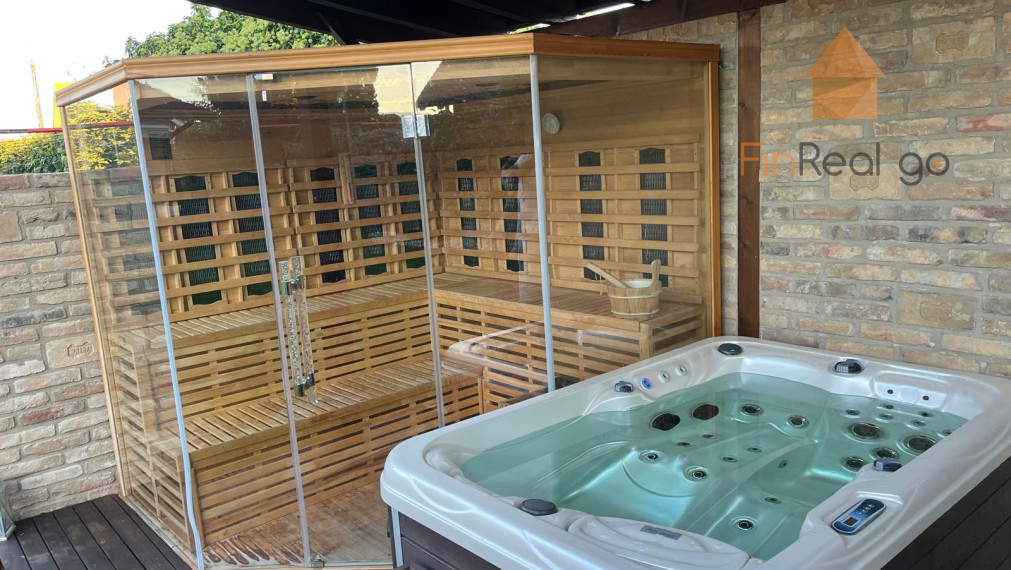 Predaj dom s bazénom, vírivkou, saunou, 792m2 pozemok-Slovenský Grob