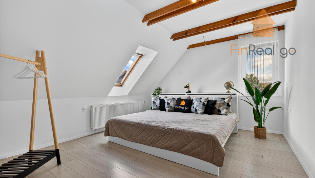 Predaj atypický priestranný byt s predzáhradkou a parkovacím miestom, Devínska Nová Ves