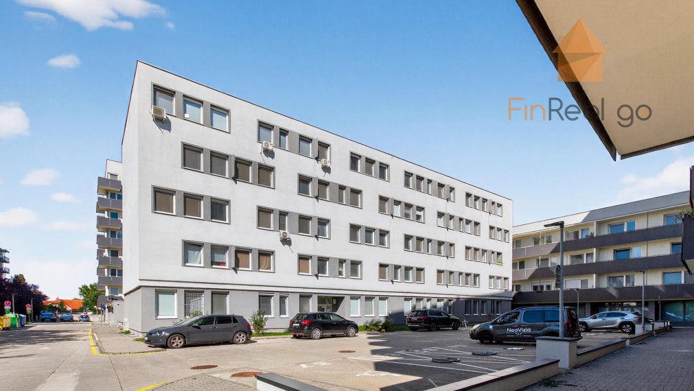 Na Predaj  svetlá zariadená garsónka Podunajských Biskupiciach -  Bratislava.