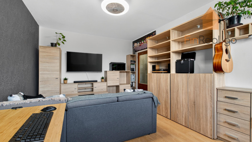 Predaj 2-izbový byt po čiastočnej rekonštrukcii, Dúbravka Pri Kríži