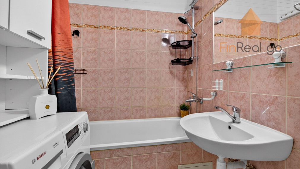 Predaj 2-izbový byt po čiastočnej rekonštrukcii, Dúbravka Pri Kríži