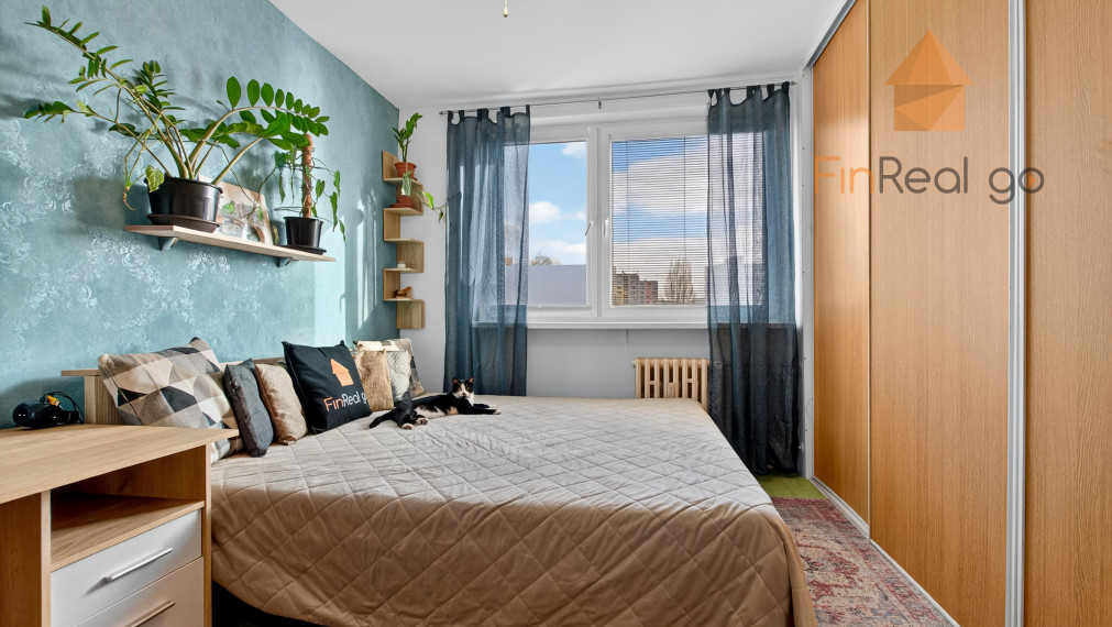 Rezervované - 2-izbový byt po čiastočnej rekonštrukcii, Dúbravka Pri Kríži