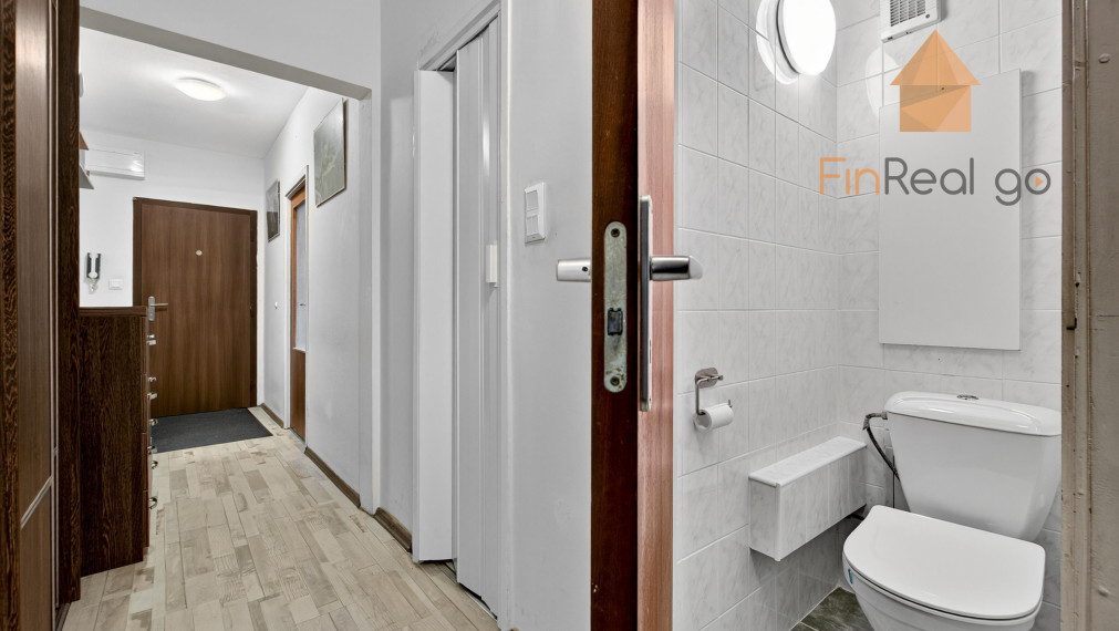 Predaj 2-izbový byt po čiastočnej rekonštrukcii, Dúbravka Pri Kríži