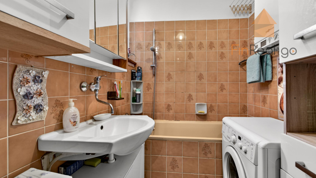 Predaj 3-izbový staromestský byt 91m2 Špitálska ul., výťah, balkón, parkovanie vo dvore!