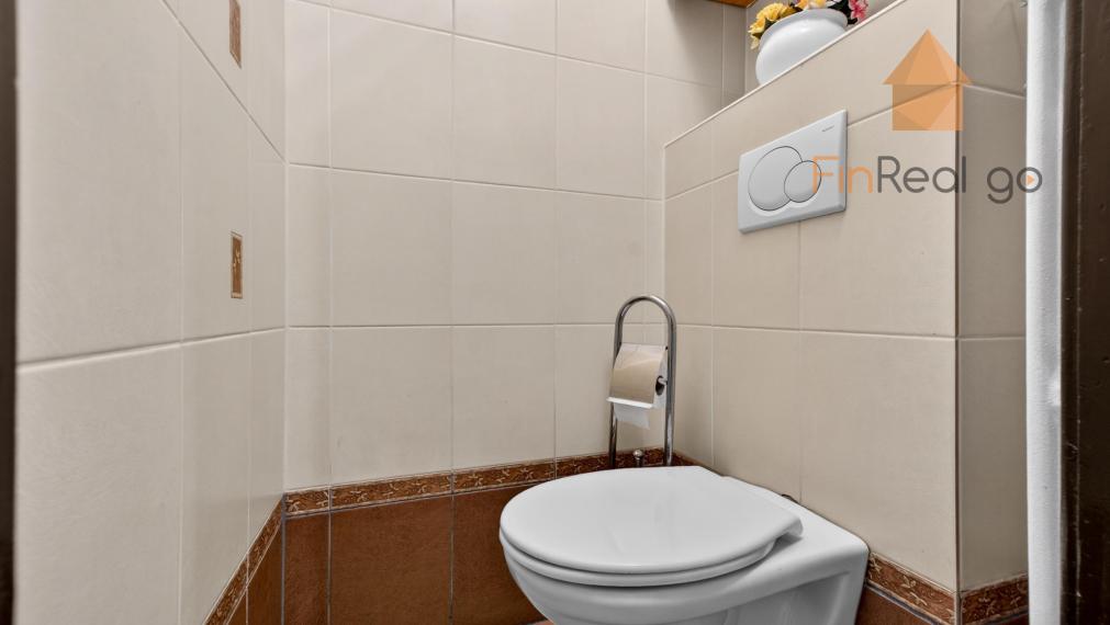 Predaj 3-izbový staromestský byt 91m2 Špitálska ul., výťah, balkón, parkovanie vo dvore!