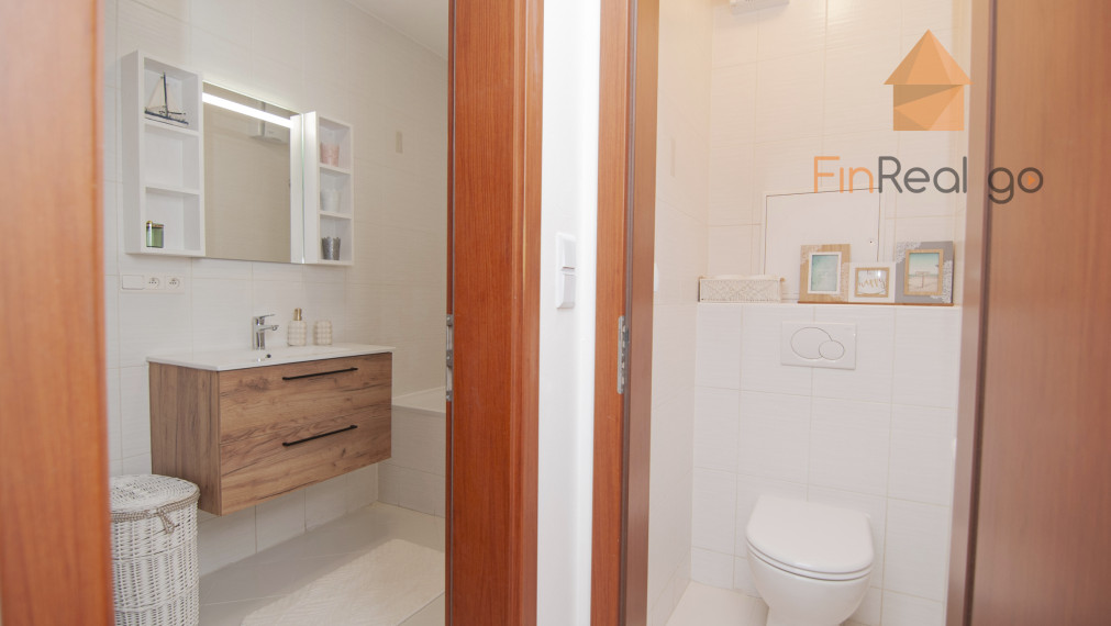 Prenájom 3-izb.byt 70m2 so šatníkom a loggiou, Šustekova ul.Petržalka