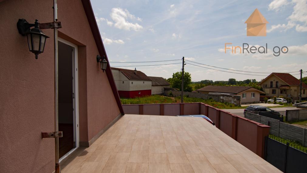 Predaj 7-izb. dom s bazénom na pozemku 561m2, Malé Leváre