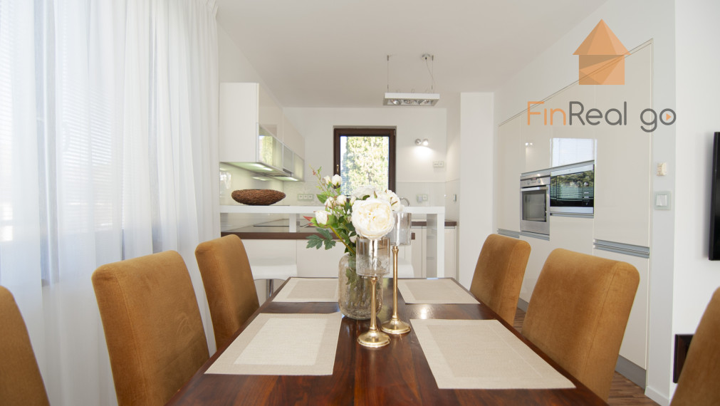 Predaj výnimočný rodinný dom s wellness zónou v srdci Slovenského Grobu