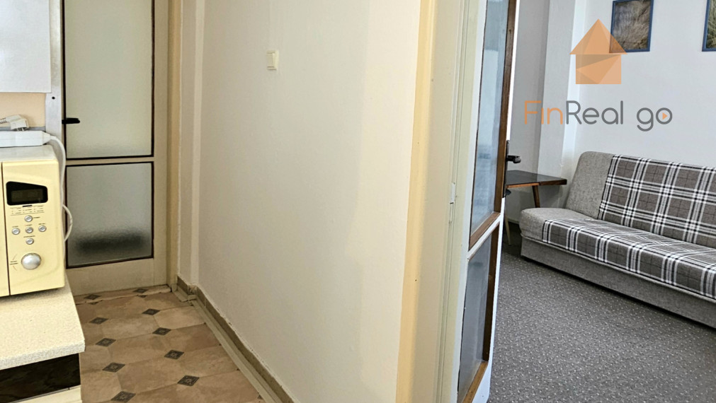 PREDAJ, 3-izbový zariadený byt, Levice