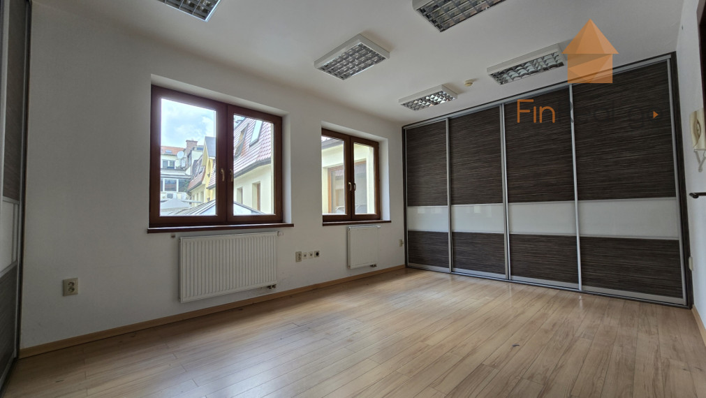 INVESTIČNÁ PRÍLEŽITOSŤ 168 m² + 8 m² terasa – OBCHODNÁ ULICA, STARÉ MESTO, BRATISLAVA I