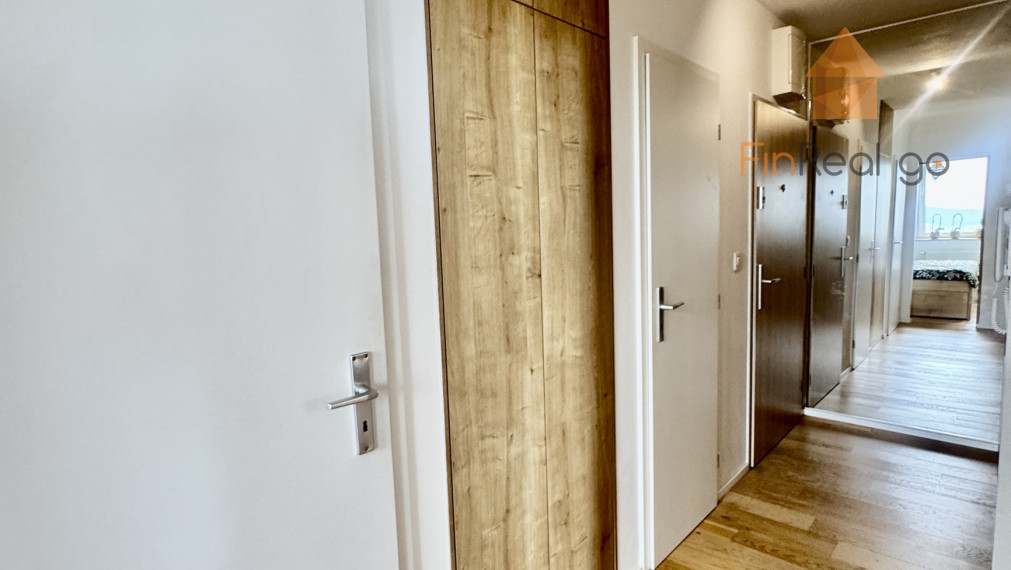 Prenájom exkluzívny 3-izbový byt s panoramatickou terasou v lukratívnej lokalite Staré Grunty, Bratislava
