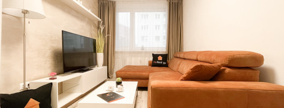 Moderný kompletne zariadený a prerobený 1-izbový byt v tichej lokalite BA - Nové Mesto