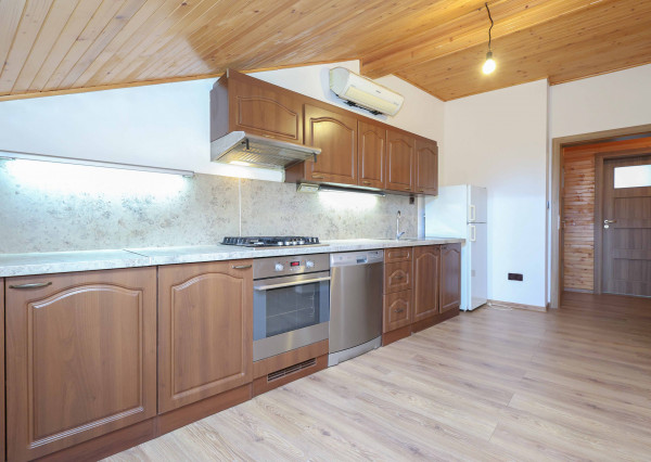 Predaj Kancelárske alebo obchodné priestory - Bratislava-Rusovce na Balkánskej ulici