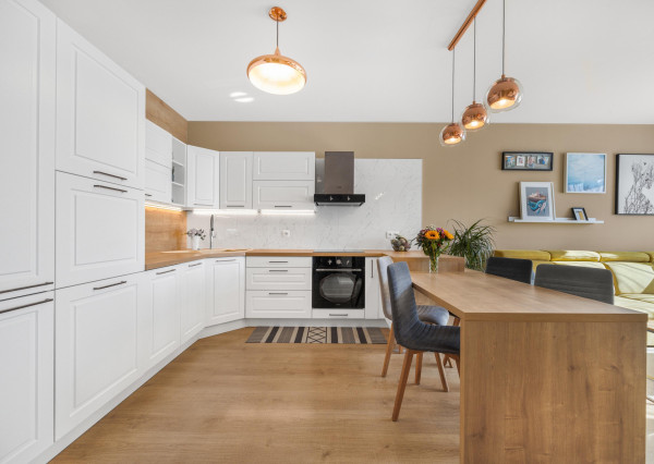 REZERVOVANÉ- 3-izbový byt FUXOVA, Petržalka