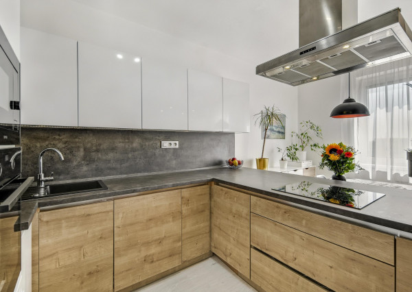Predaj priestranný 2-izb. byt 58m2 + 4,5m2 balkón, Kazanská, Podunajské Biskupice