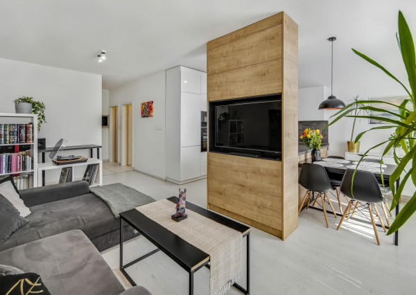 Predaj priestranný 2-izb. byt 58m2 + 4,5m2 balkón, Kazanská, Podunajské Biskupice