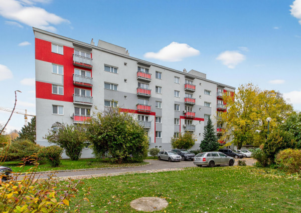 Predaj 3-izbového bytu s loggiou a balkónom – Vietnamská ulica, Ružinov – Bratislava