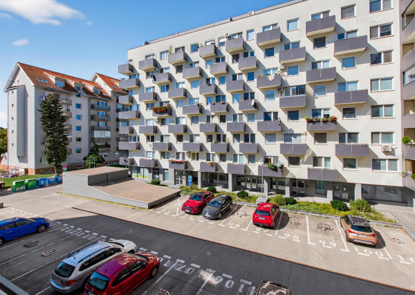 Na Predaj  svetlá zariadená garsónka Podunajských Biskupiciach -  Bratislava.