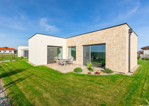 Moderný 4i rodinný bungalov na dlhodobý prenájom | Šamorín