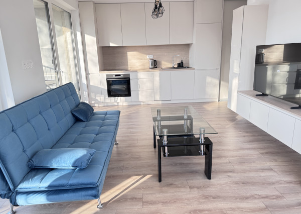 Prenájom - Úplne nový 2i byt s veľkým balkónom a parkovaním